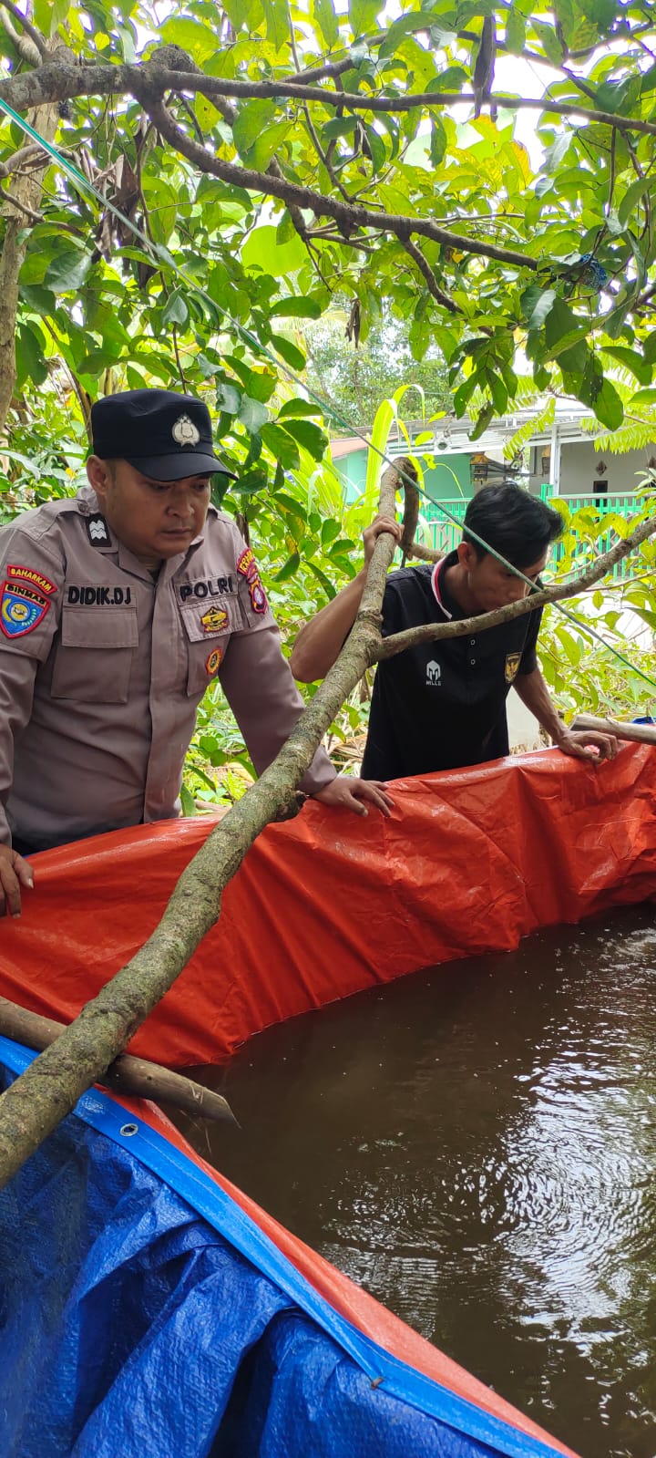 Polsek Kapuas Barat Dorong Ketahanan Pangan Lewat Pertanian dan Perikanan Terpadu